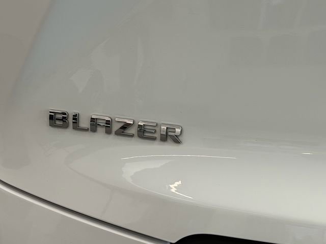 Used 2024 Chevrolet Blazer LT w/ Convenience Package FWD image 9
