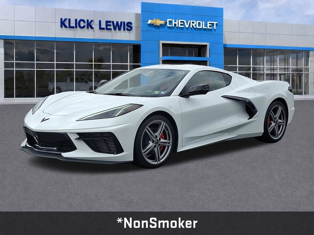 Used 2026 Chevrolet Corvette Stingray Coupe w/ 1LT RWD image 3