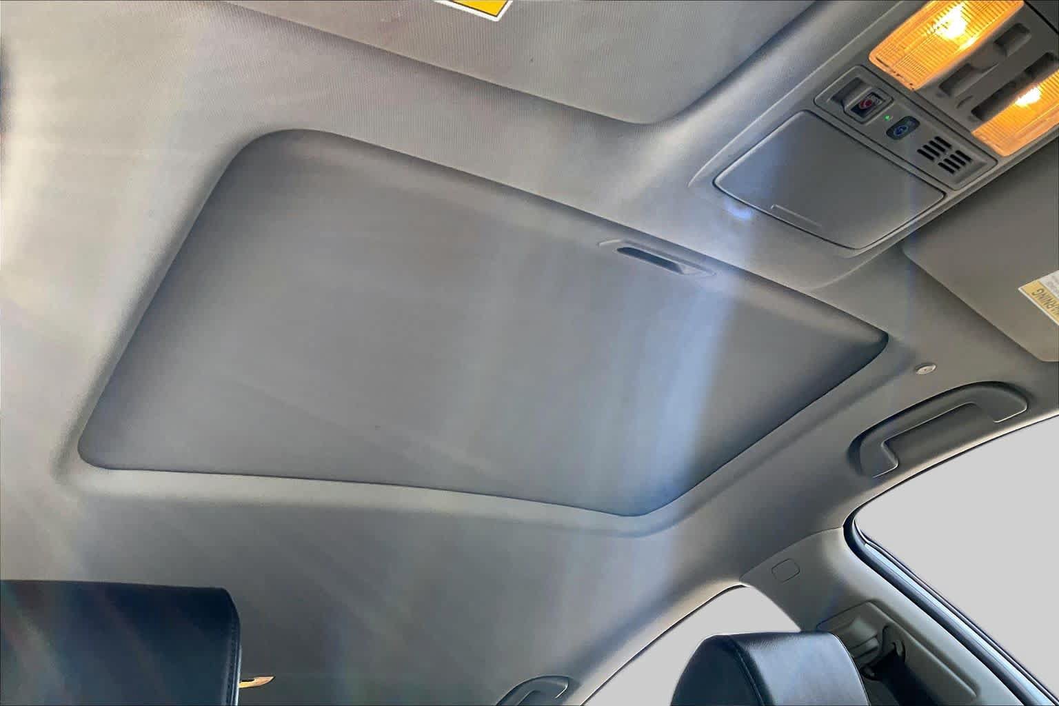 Used 2022 Honda Accord Touring image 13