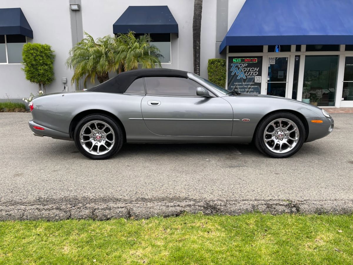 Used 2002 Jaguar XK8 Convertible RWD image 4