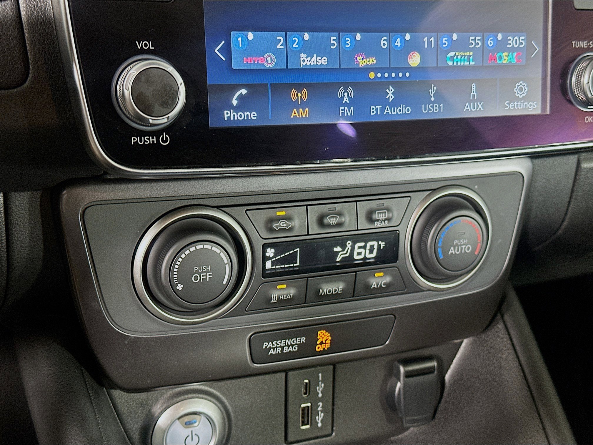 Used 2025 Nissan Leaf S image 23