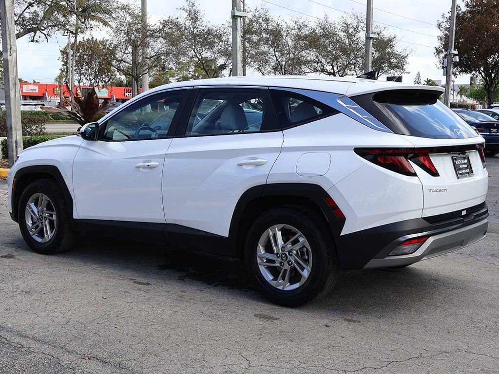 Used 2025 Hyundai Tucson SE image 7