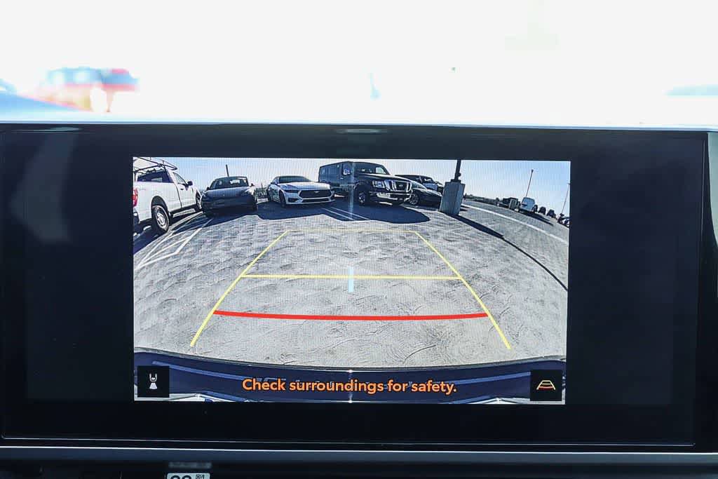 Used 2025 Toyota Camry XLE FWD image 24