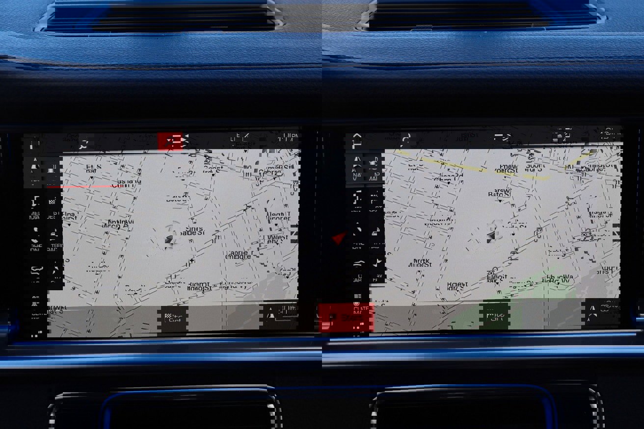 Used 2018 Porsche Panamera 4 w/ Premium Package Plus image 33