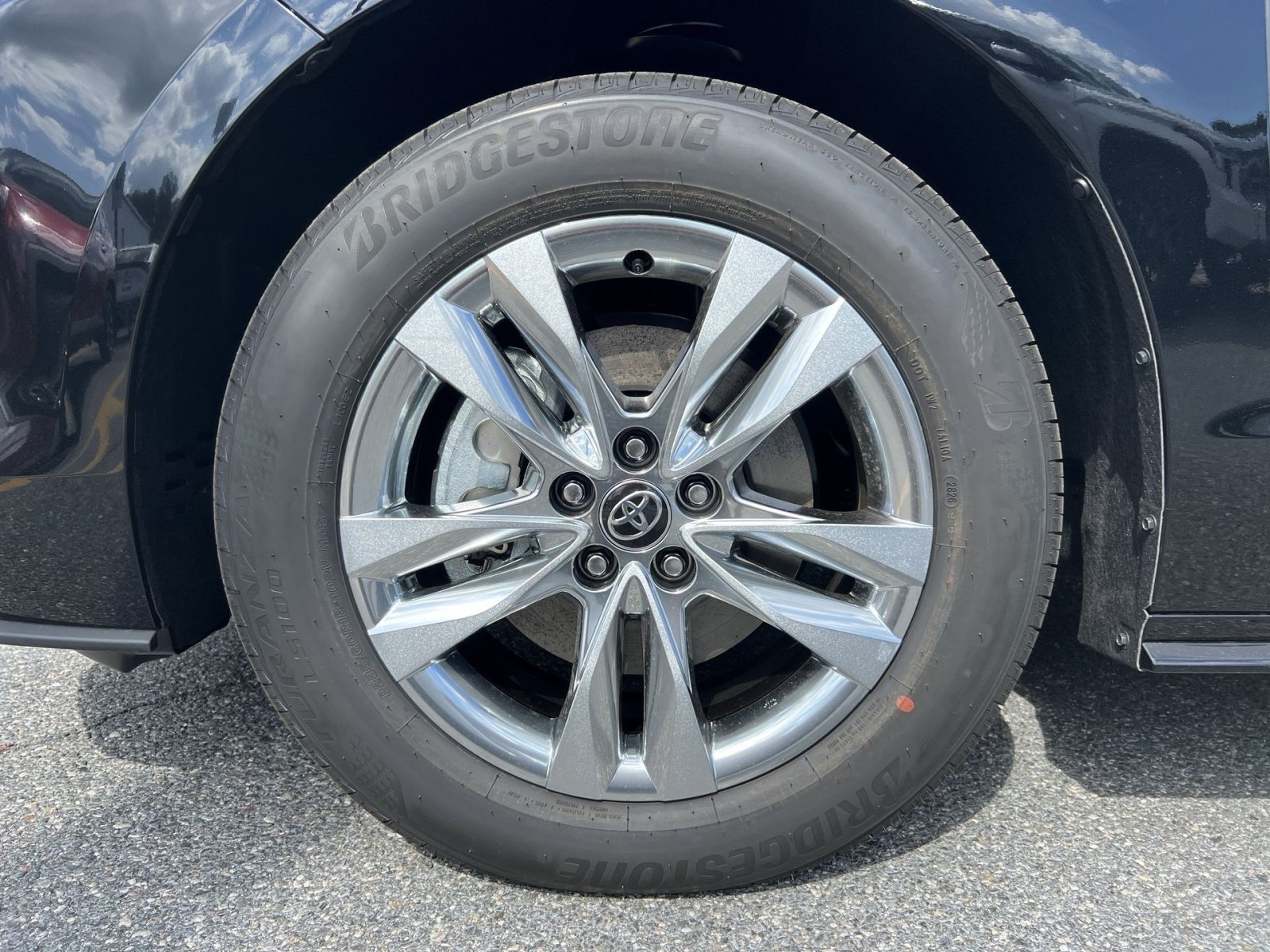 New 2026 Toyota Sienna Limited AWD/4WD image 12