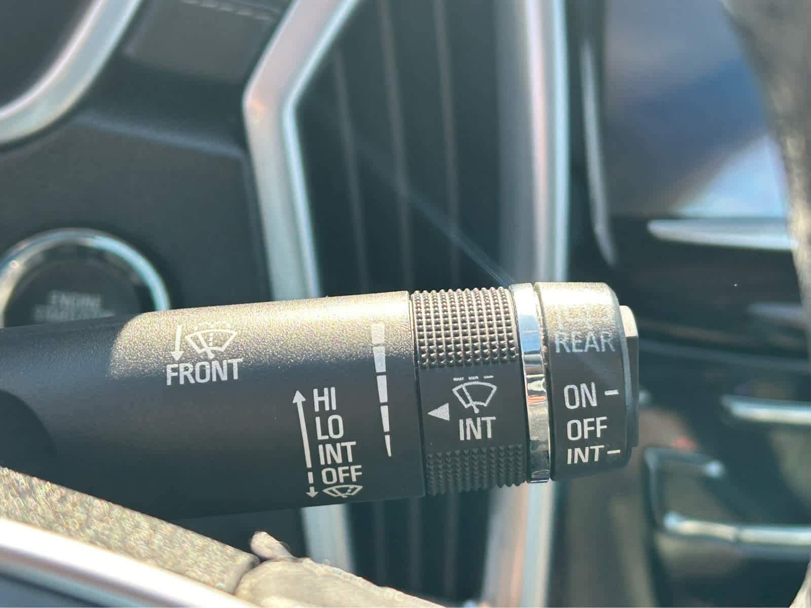 Used 2014 Cadillac SRX Luxury image 25