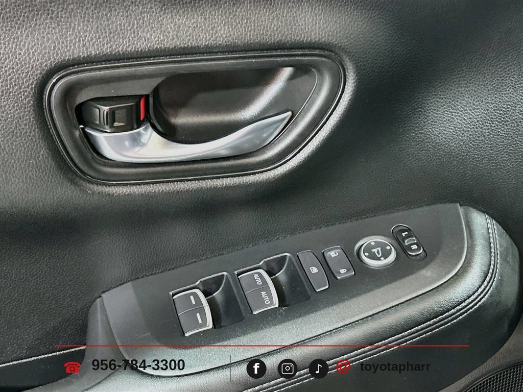 Used 2026 Honda HR-V EX-L image 16