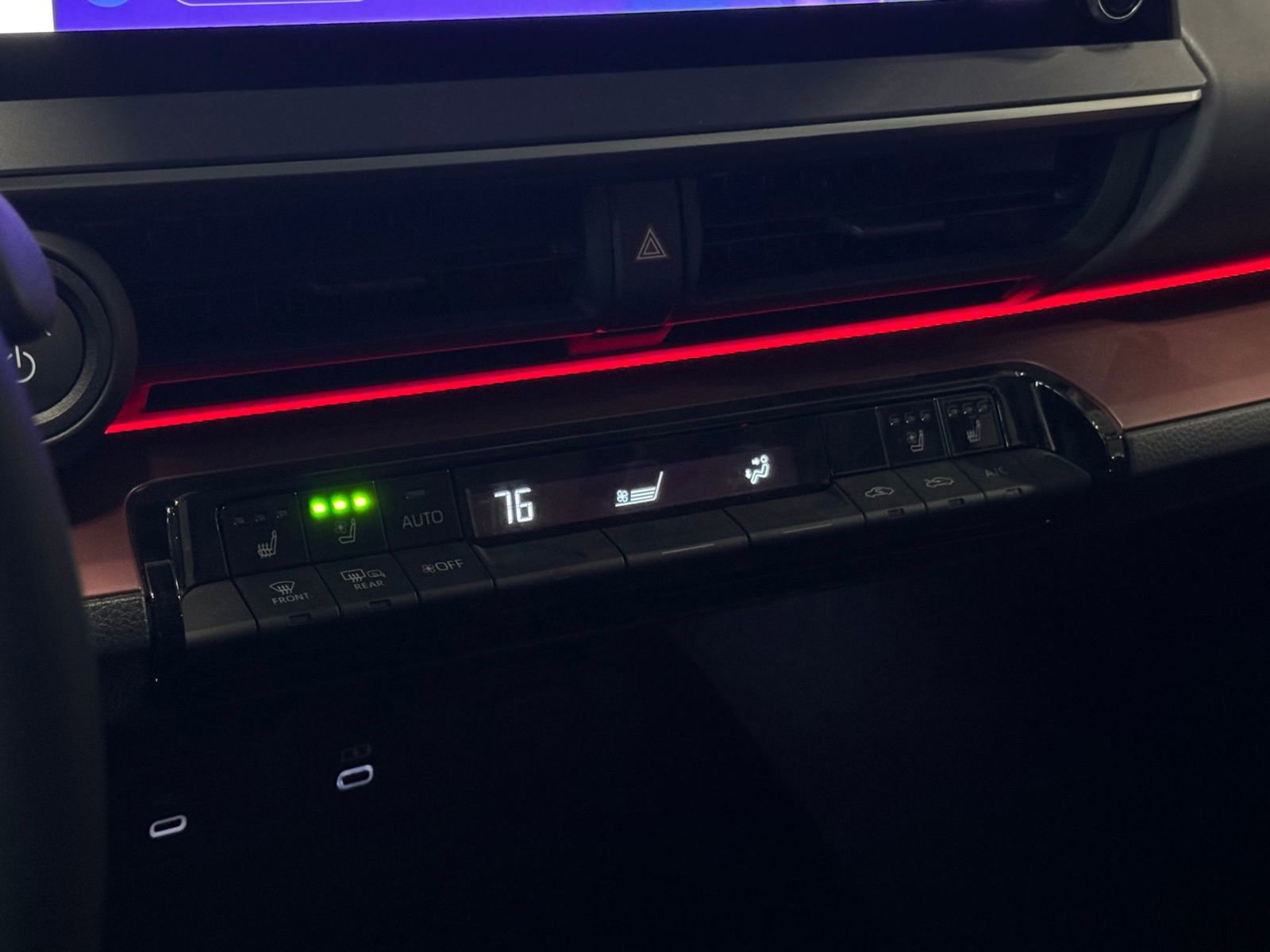 New 2026 Toyota Prius Plug-In Hybrid image 21