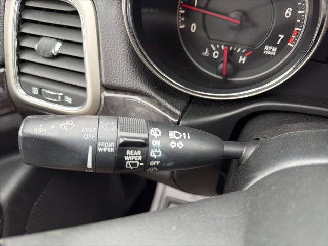 Used 2012 Jeep Grand Cherokee Laredo w/ Laredo E Group image 20