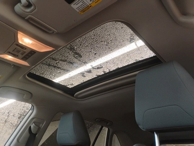 Used 2019 Toyota RAV4 XLE image 28