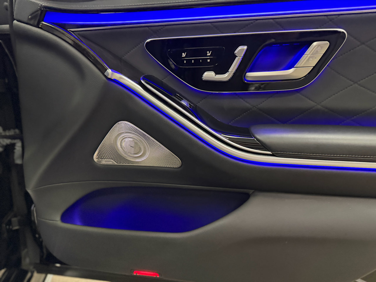 Used 2021 Mercedes-Benz S 580 4MATIC Sedan w/ AMG Line image 39