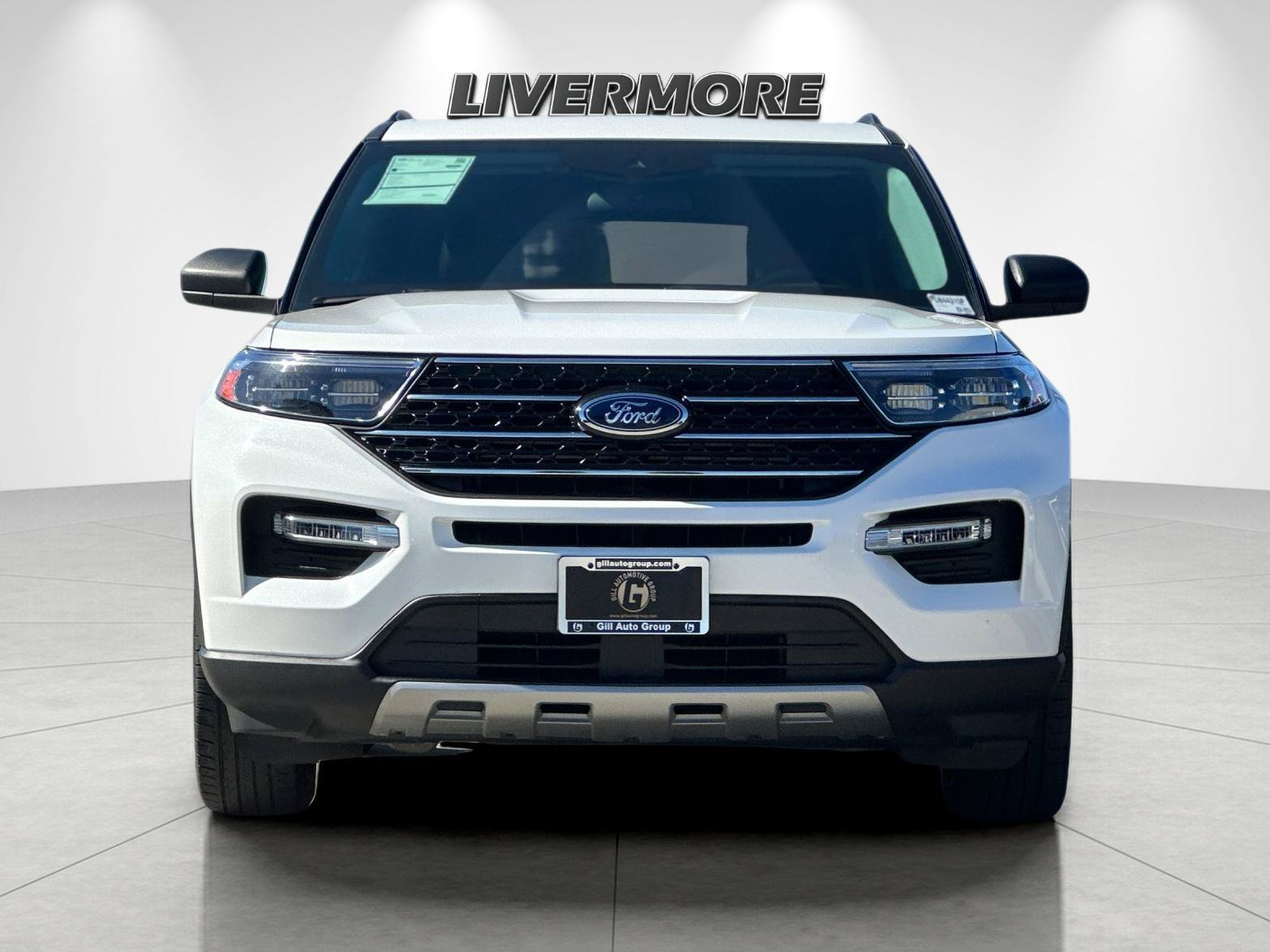 Certified 2023 Ford Explorer XLT w/ Equipment Group 202A RWD image 8