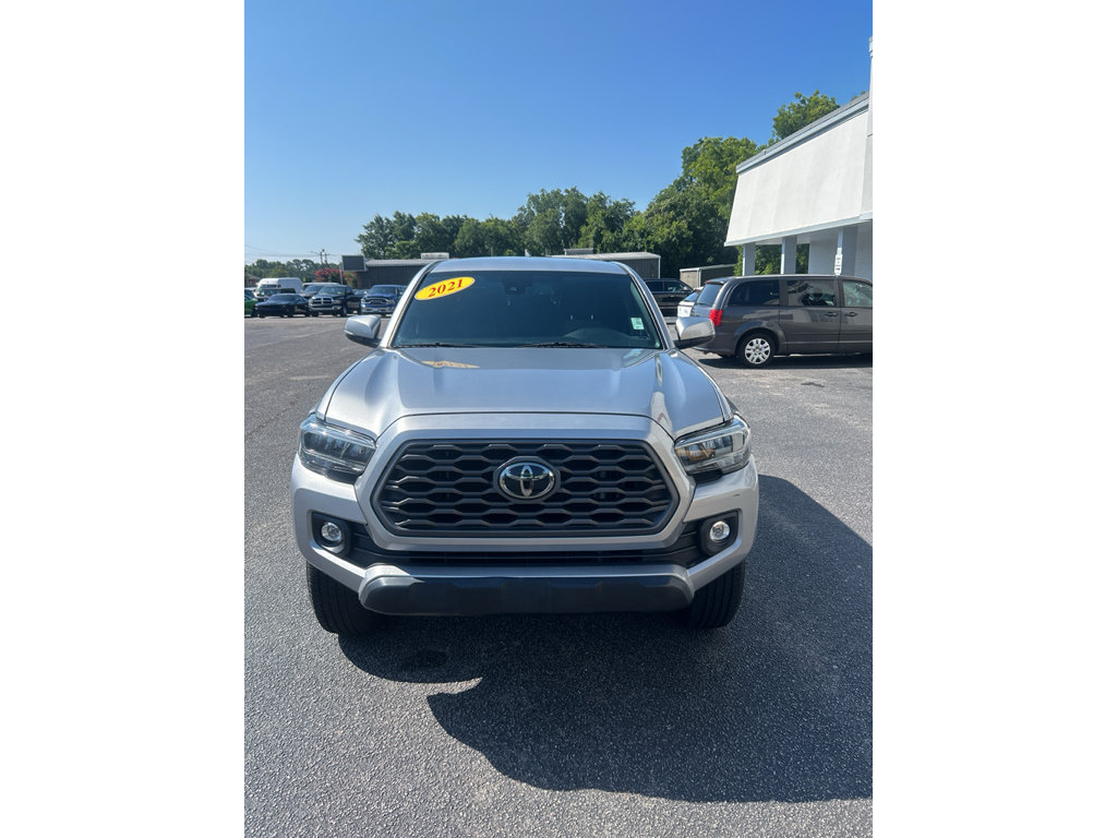 Used 2021 Toyota Tacoma TRD Off-Road w/ Technology Package AWD/4WD image 5