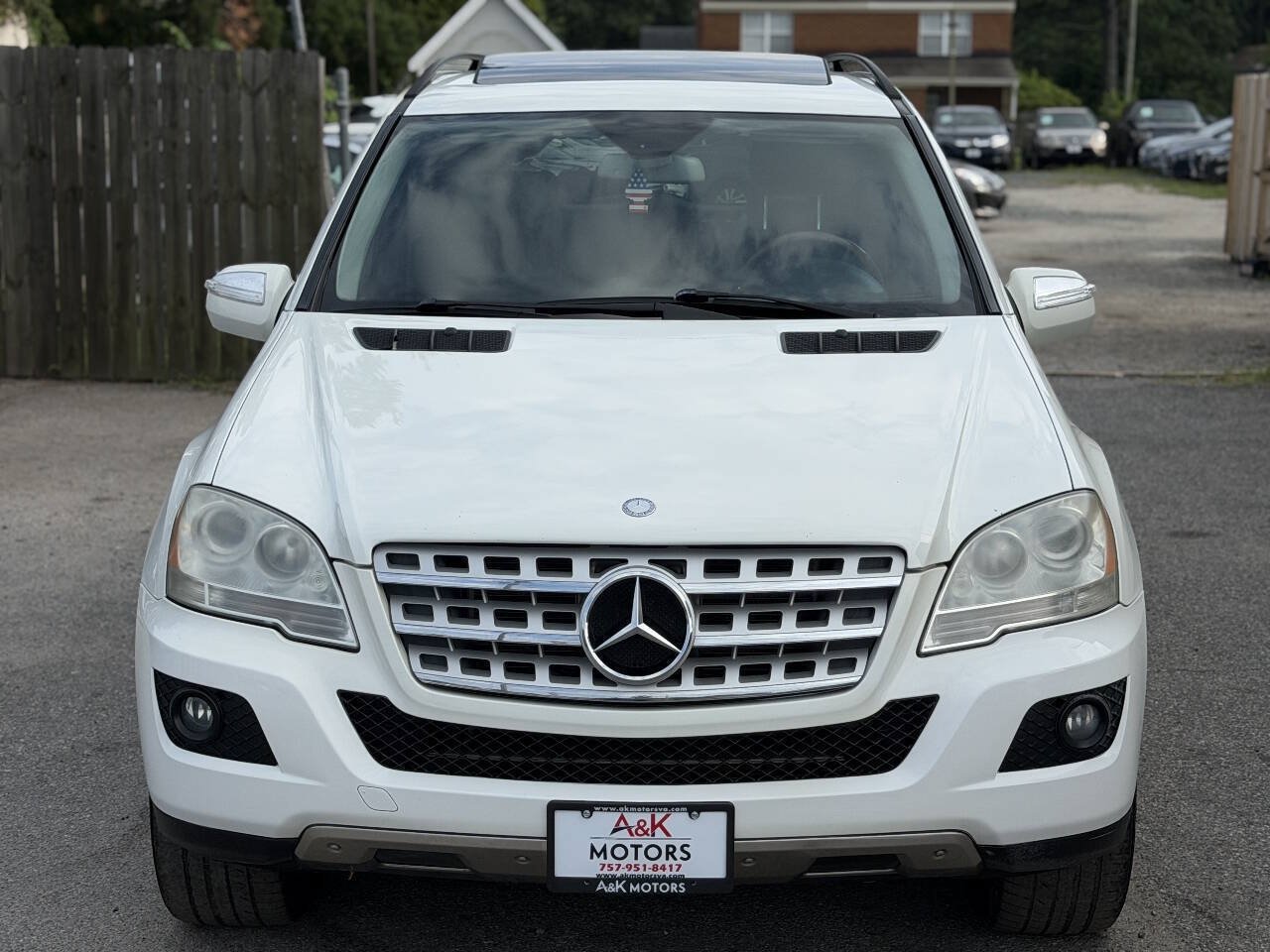Used 2010 Mercedes-Benz ML 350 4MATIC image 4