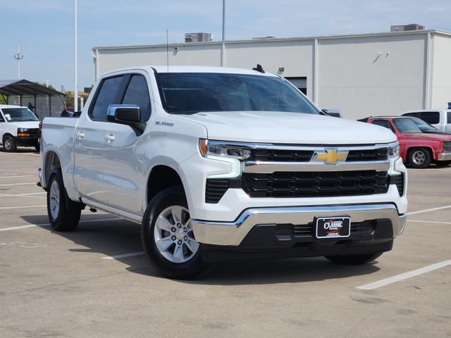 Used 2024 Chevrolet Silverado 1500 LT RWD image 2