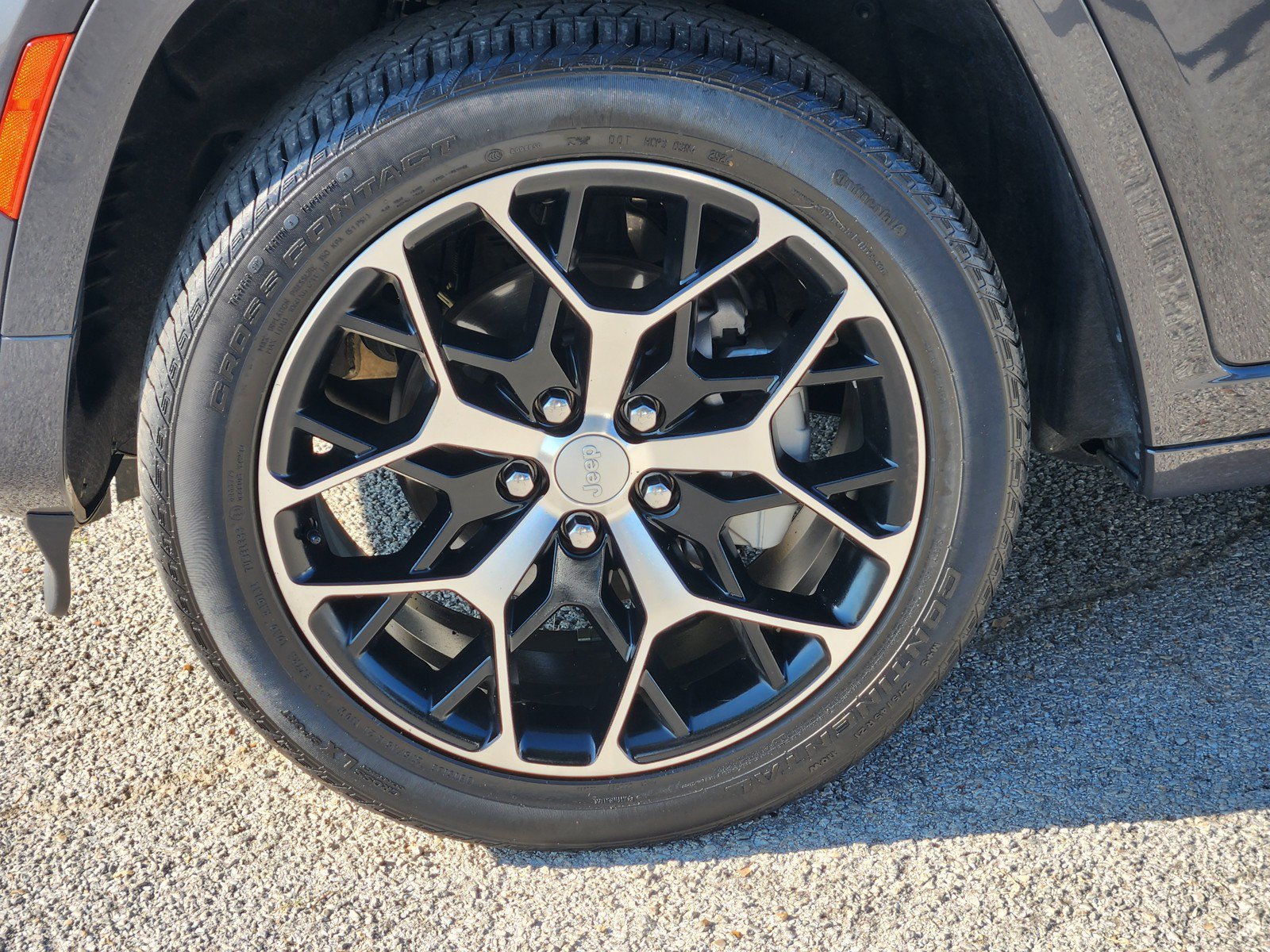 Used 2024 Jeep Grand Cherokee Summit AWD/4WD image 31