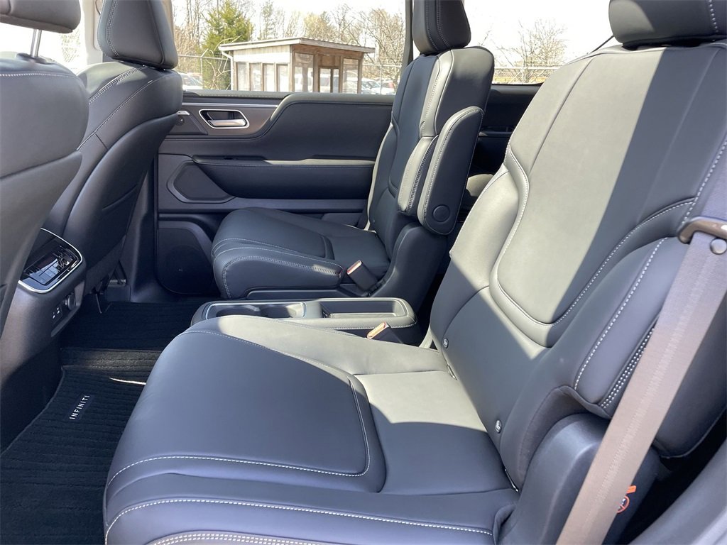 Used 2025 INFINITI QX80 Pure image 15