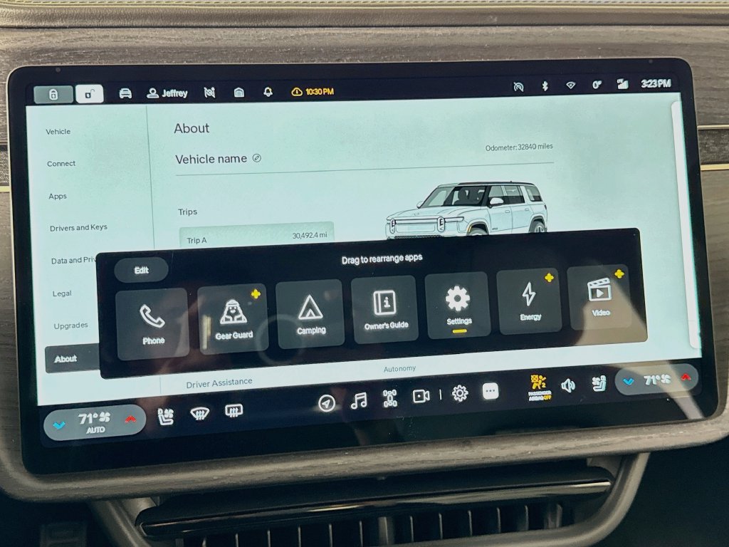 Used 2025 Rivian R1S Adventure Dual AWD/4WD image 34