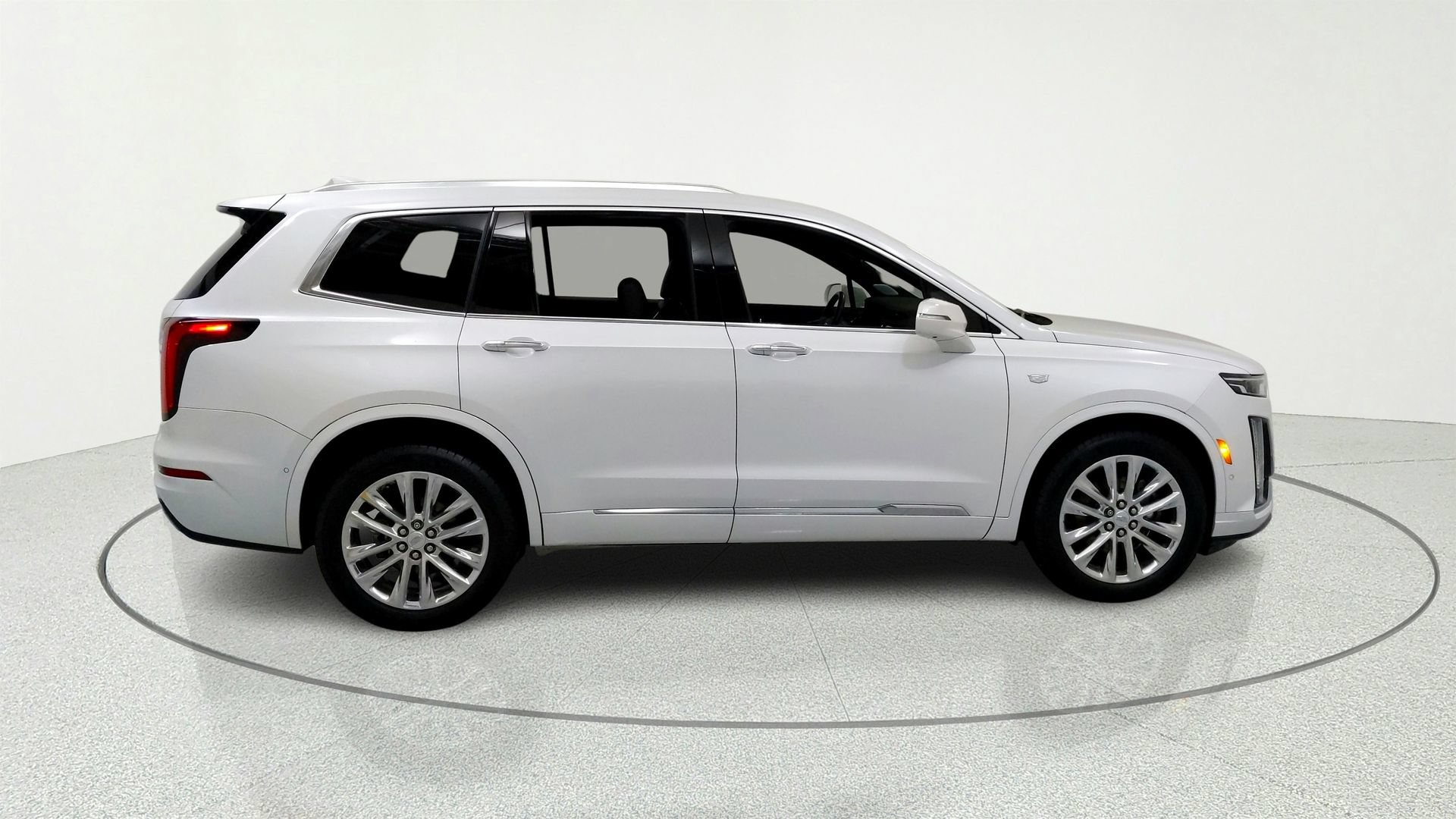 Certified 2020 Cadillac XT6 Premium Luxury AWD/4WD image 5