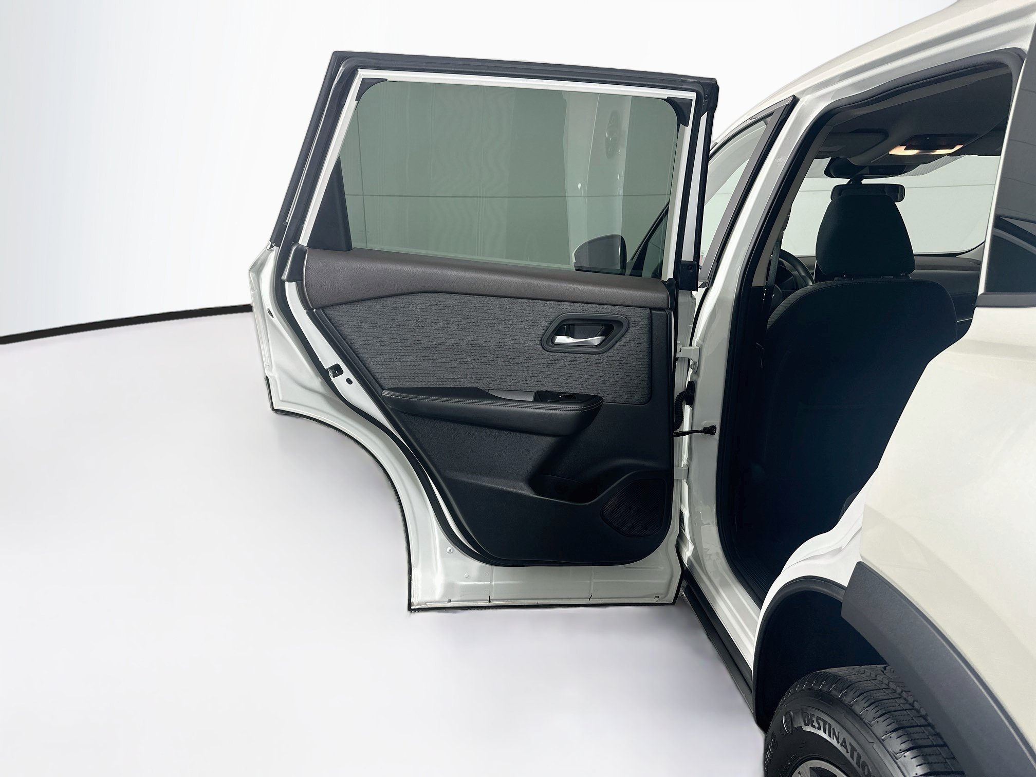 Used 2022 Nissan Rogue SV FWD image 26