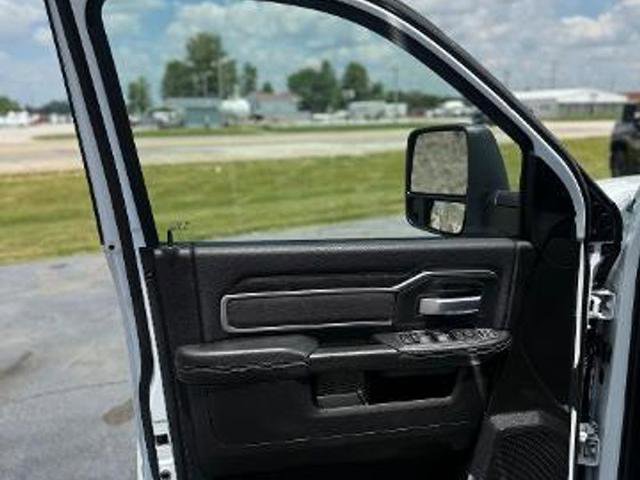 Used 2024 RAM 3500 Big Horn image 42