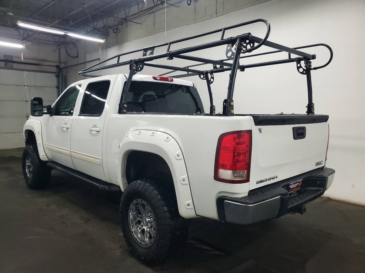 Used 2007 GMC Sierra 1500 SLT w/ Max Trailering Pack AWD/4WD image 5