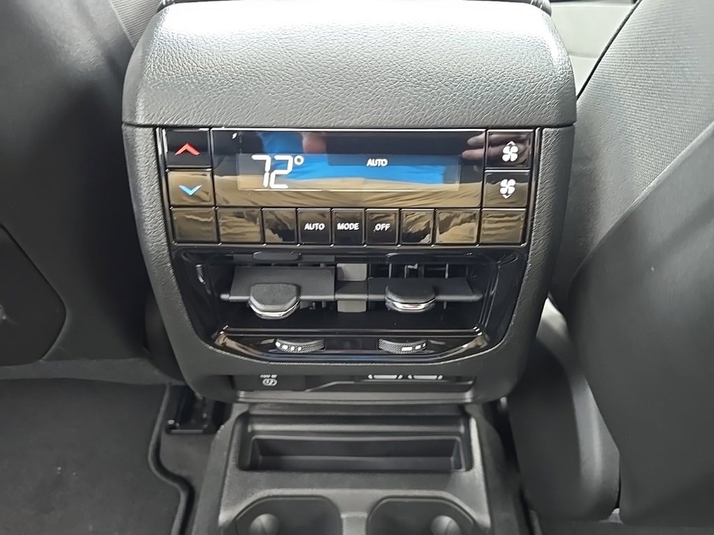 New 2025 Jeep Grand Cherokee L Altitude image 22