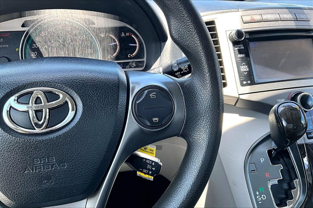 Used 2013 Toyota Venza LE FWD image 12