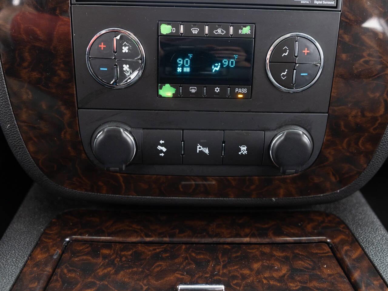 Used 2011 GMC Yukon XL Denali image 37