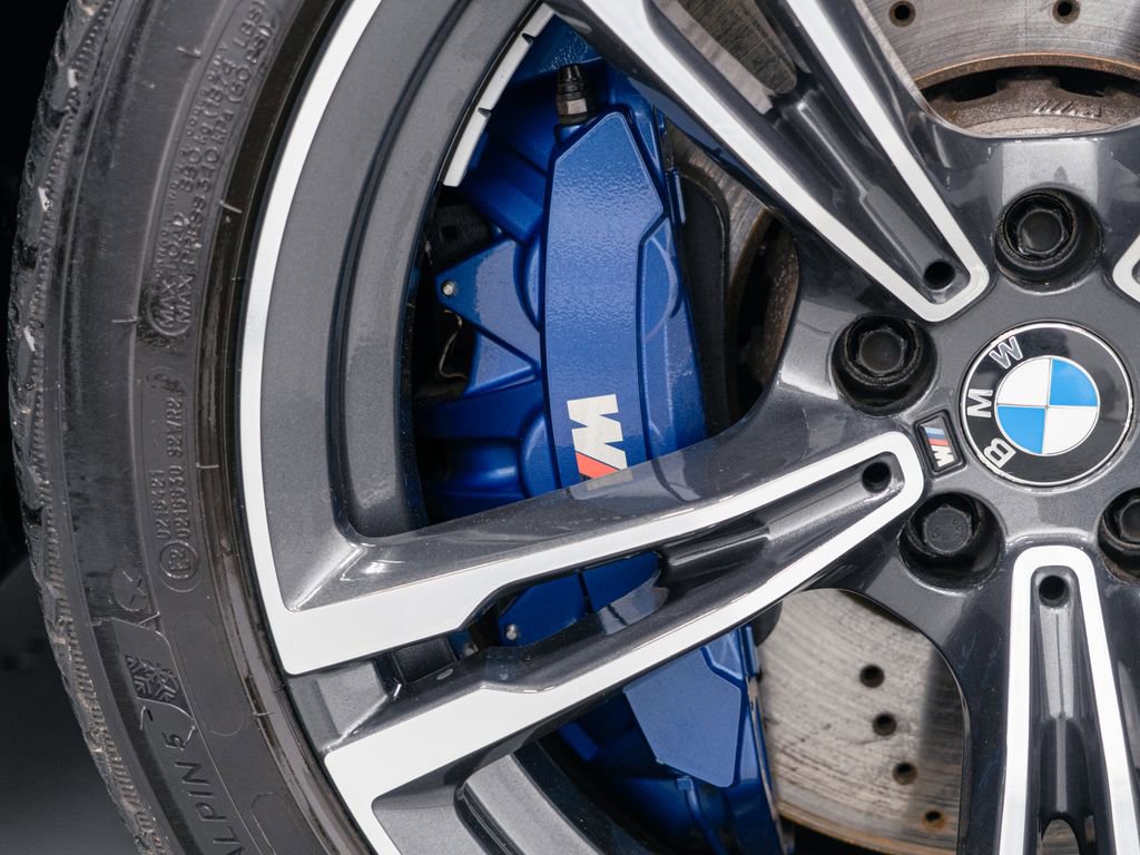 Used 2022 BMW M5 w/ Executive Package image 32