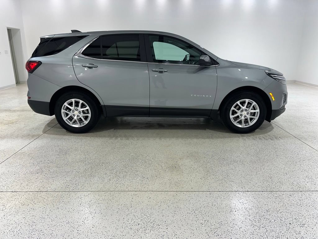 Used 2024 Chevrolet Equinox LT w/ LPO, Floor Liner Package FWD image 6