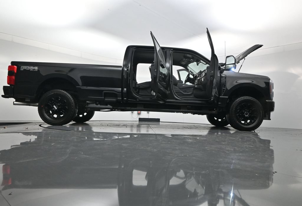 New 2027 Ford F350 Lariat w/ Black Appearance Package AWD/4WD image 60