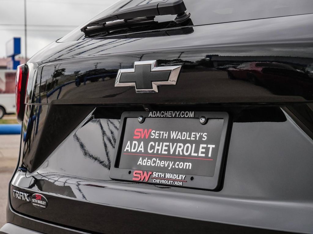 Used 2025 Chevrolet Trax ACTIV w/ Sunroof Package image 10