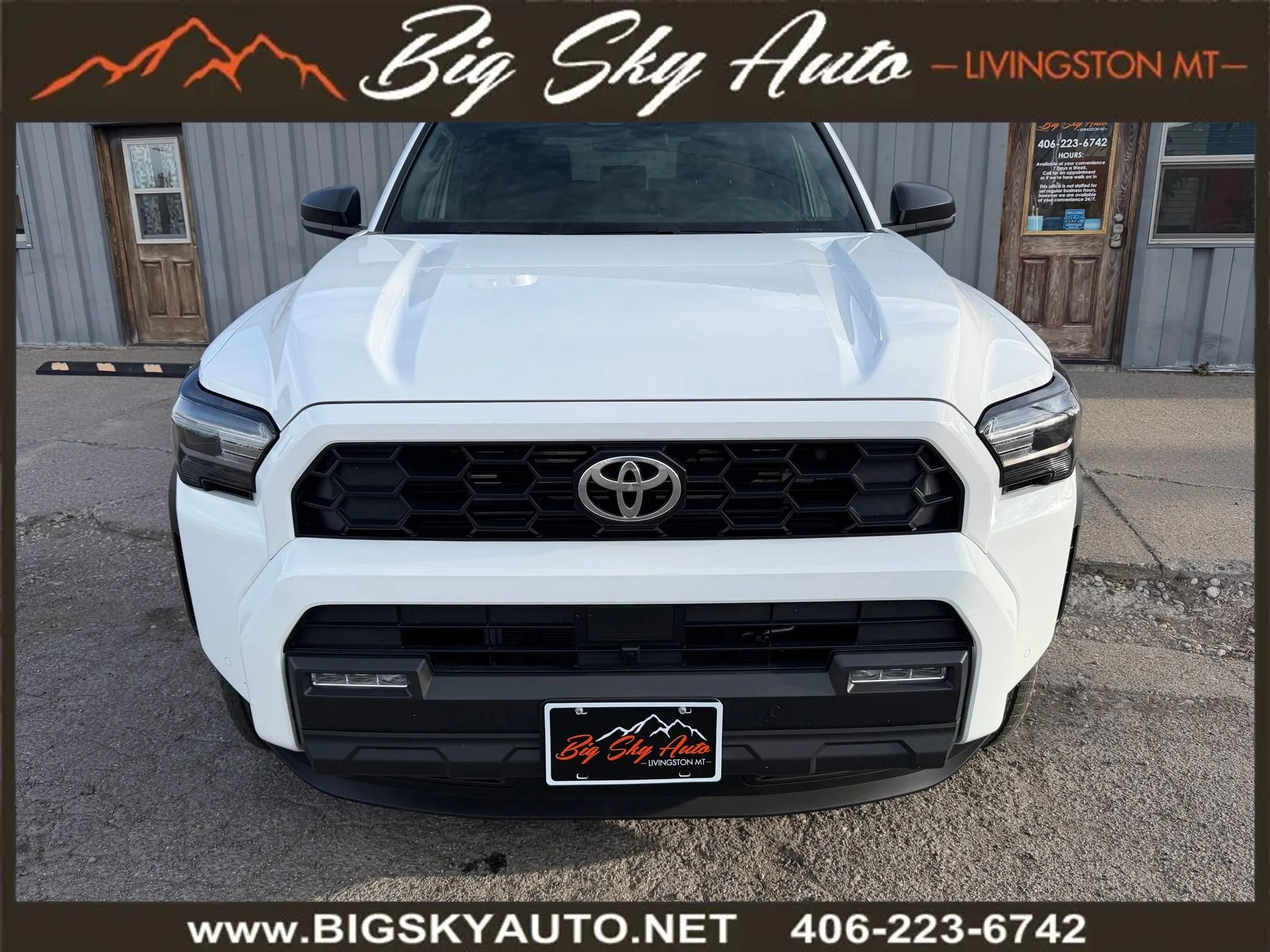 Used 2025 Toyota 4Runner 4WD image 2