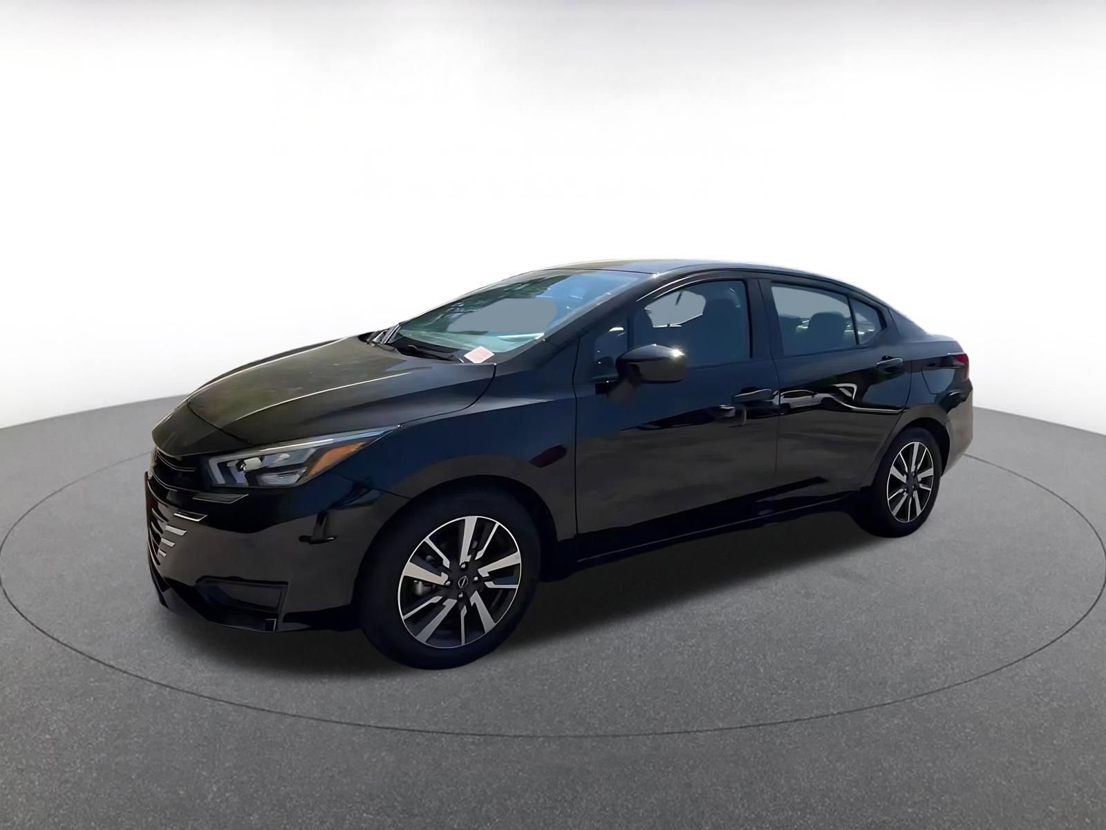 Used 2025 Nissan Versa SV FWD image 8