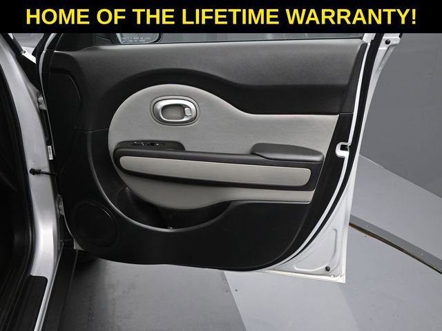 Used 2016 Kia Soul + image 40
