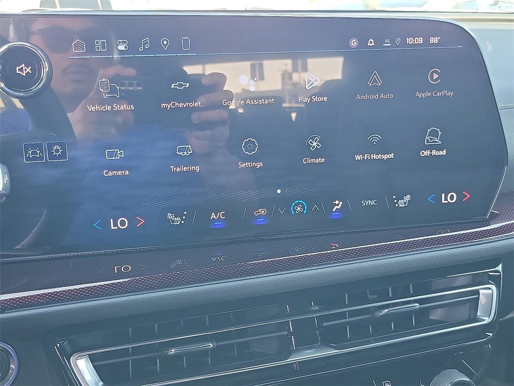 New 2026 Chevrolet Traverse Z71 w/ LPO, Floor Liner Package image 8
