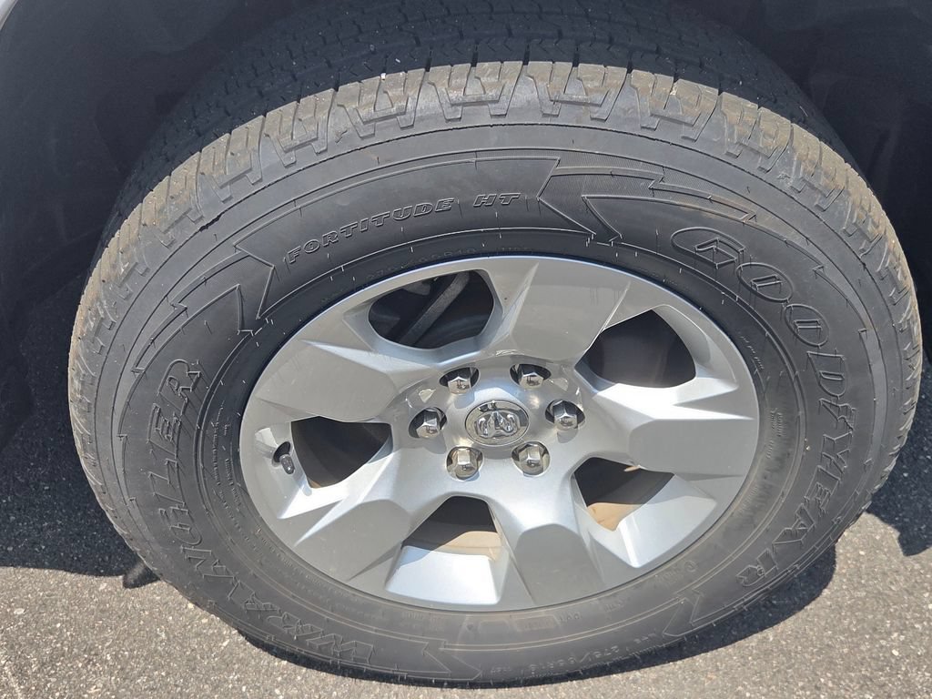 Used 2024 RAM 1500 Big Horn AWD/4WD image 8
