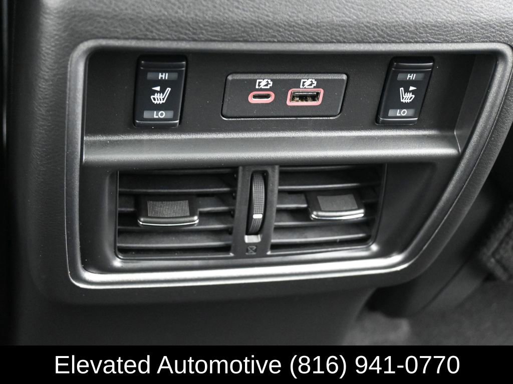 Used 2024 Nissan Murano Platinum w/ Cargo Package image 16