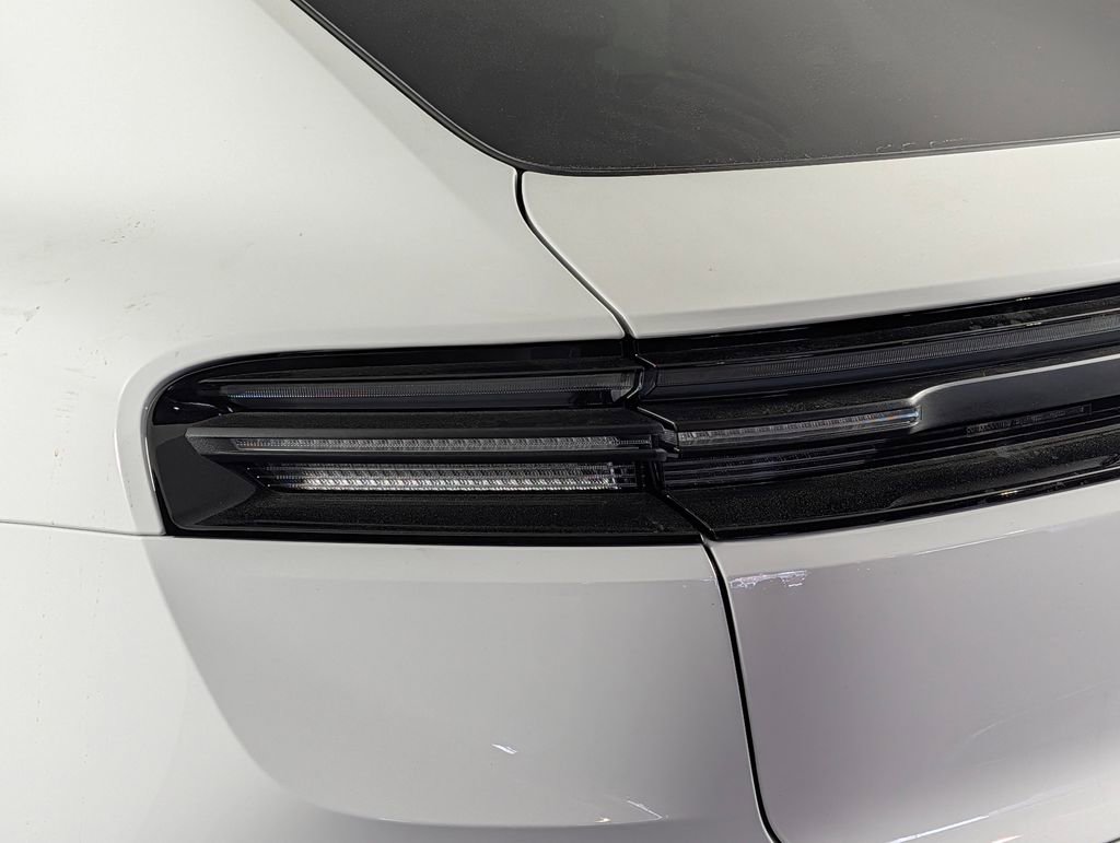 New 2026 Porsche Macan 4 Electric image 16