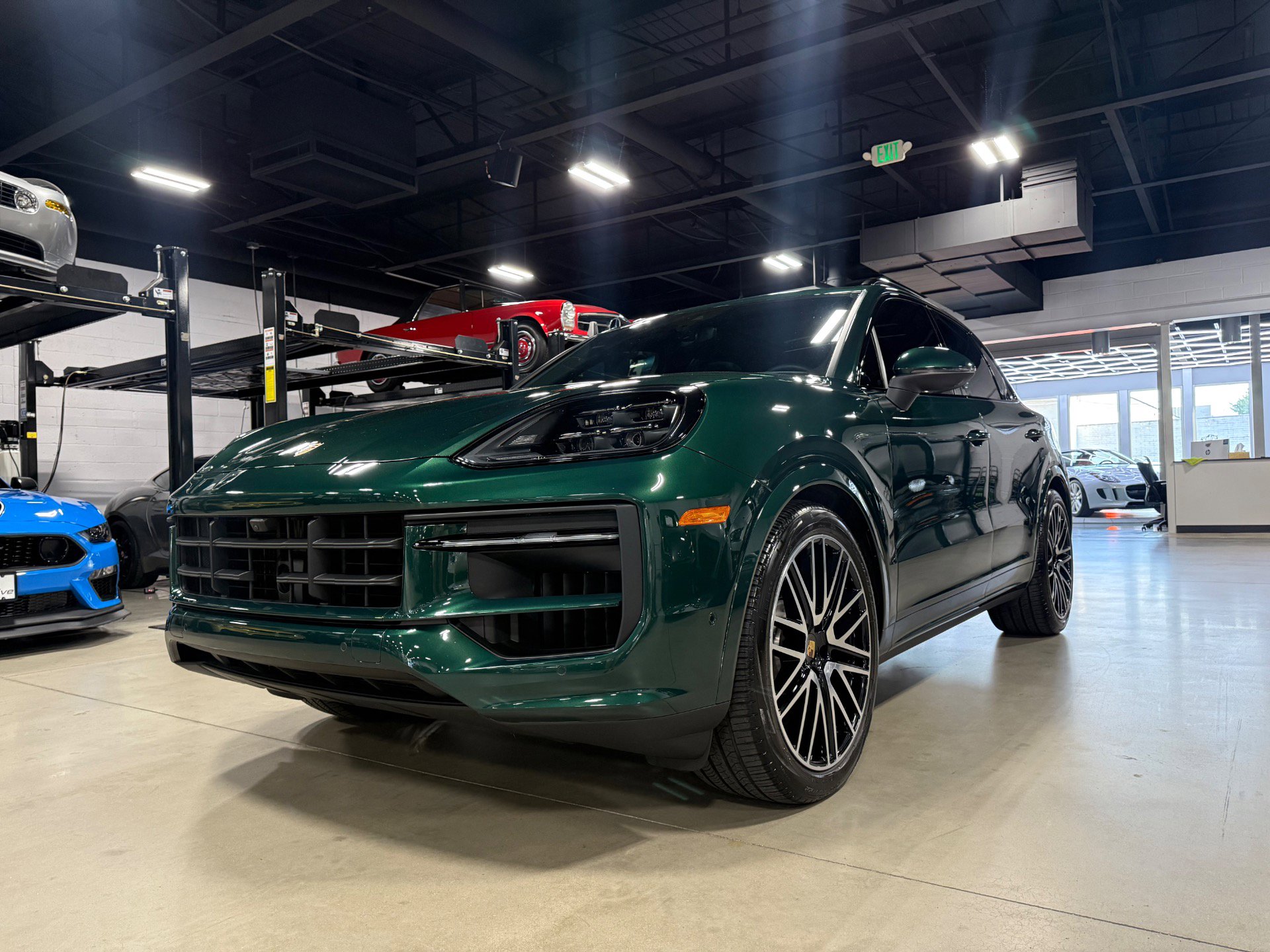 Used 2024 Porsche Cayenne S image 7