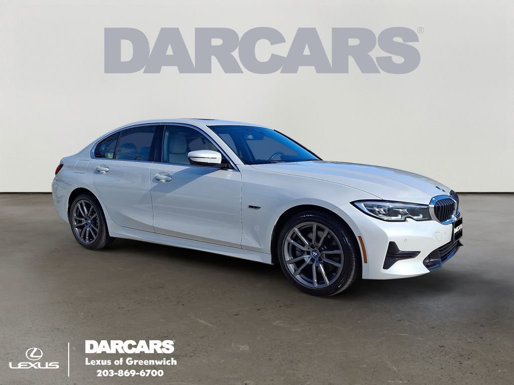 Used 2022 BMW 330e xDrive image 1