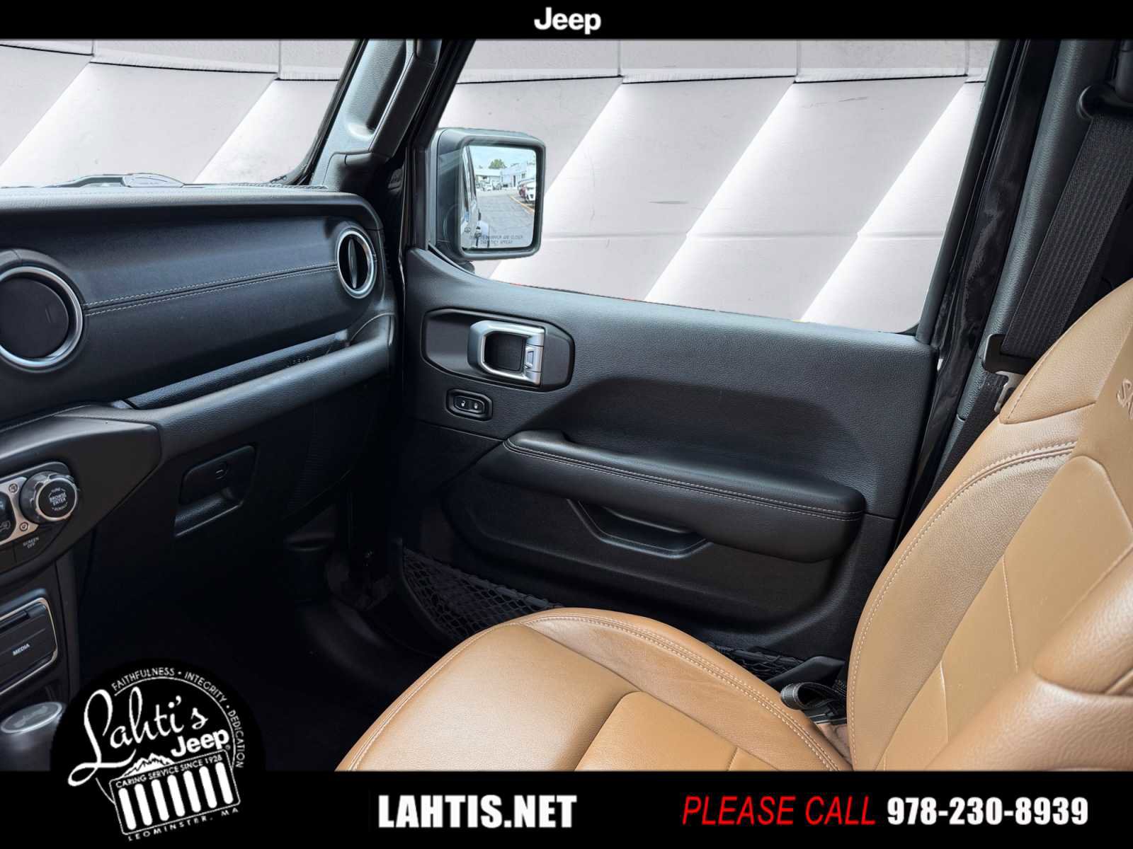 Used 2022 Jeep Wrangler Unlimited Sahara w/ Cold Weather Group image 14