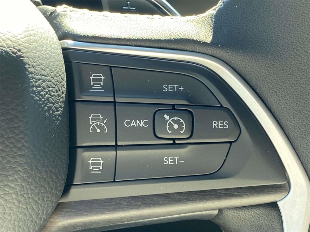 New 2025 Jeep Grand Cherokee L Limited w/ Luxury Tech Group II image 23