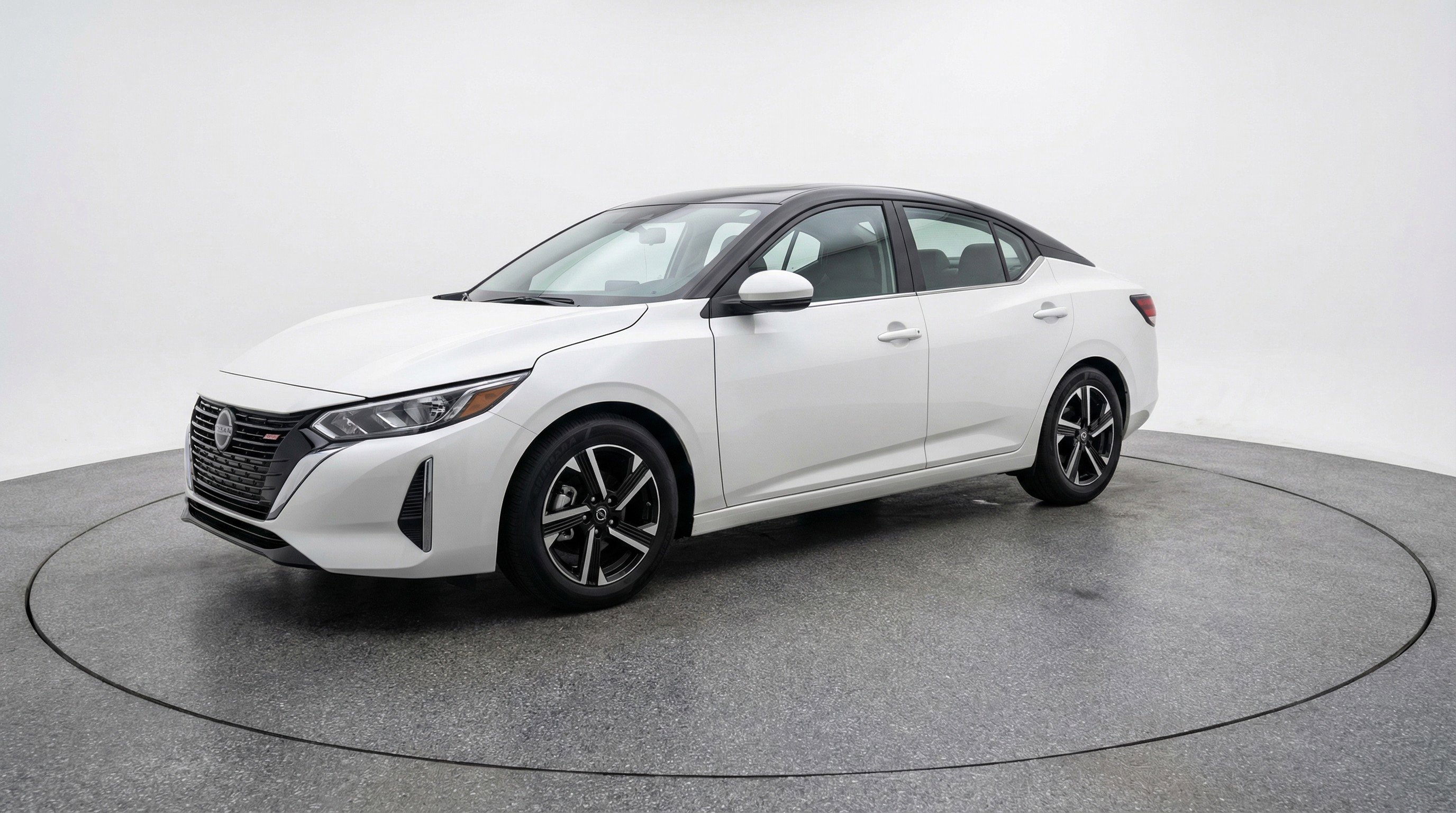 Used 2025 Nissan Sentra SV FWD image 3