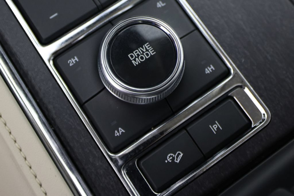 Used 2024 Ford Expedition Max Platinum AWD/4WD image 26