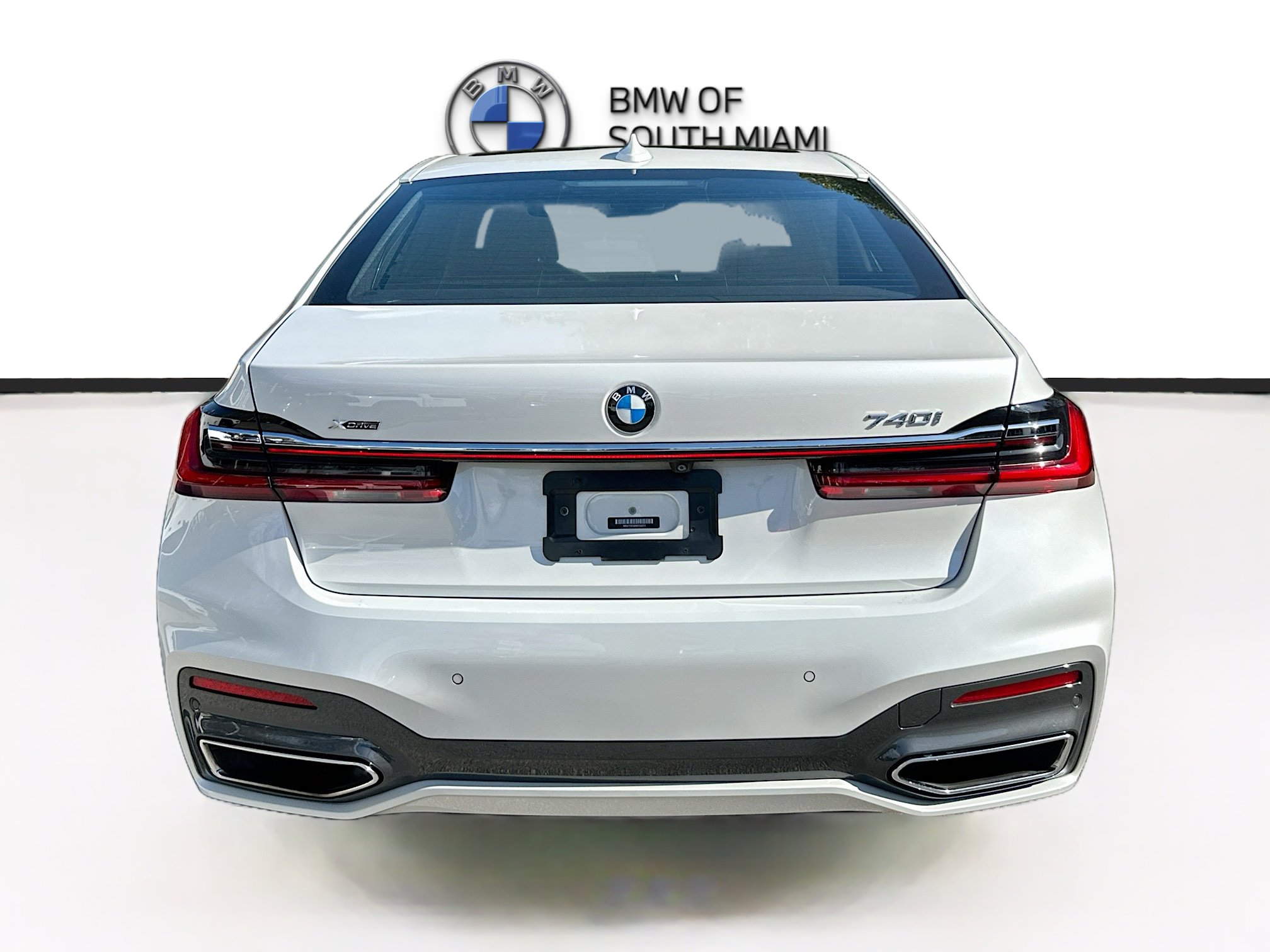 Used 2021 BMW 740i xDrive w/ M Sport Package image 6