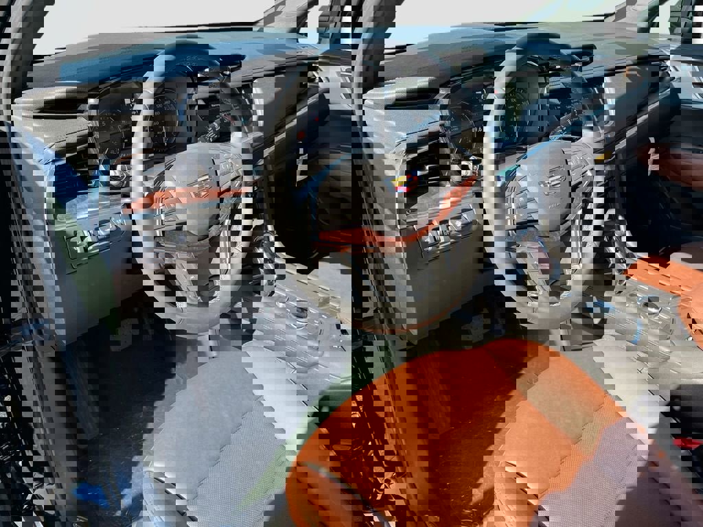 New 2025 Cadillac XT5 Premium Luxury w/ Technology Package image 9