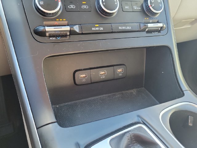 Used 2024 Kia Carnival LX FWD image 21