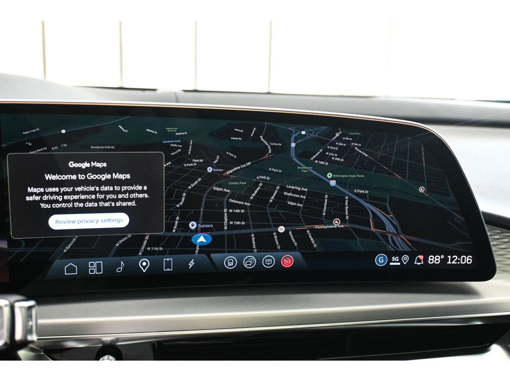 New 2026 Cadillac Lyriq V w/ Exterior Carbon Fiber Package AWD/4WD image 36